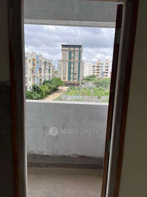 2 BHK Flat In Sri Vidhathri Vasantham For Sale  In Neeladri Nagar