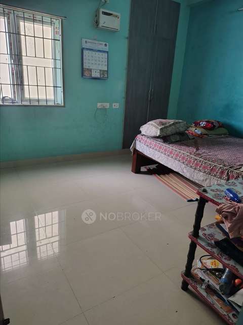 2 BHK Flat In Sri Sai Flats For Sale  In Kolapakkam