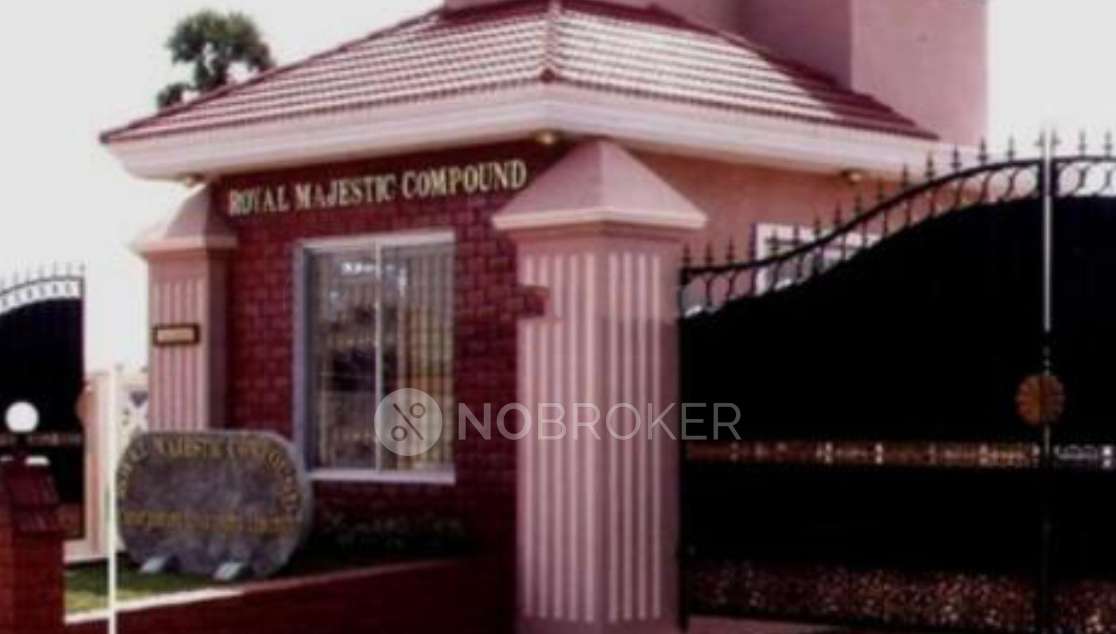 Plot For Sale  In Royal Sea View Compound In Uthandi