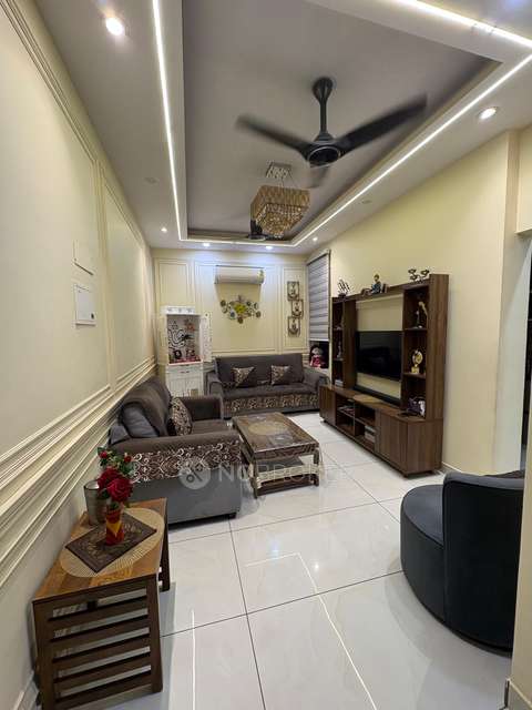2 BHK Flat In Evershine Apartment, Vikaspuri For Sale  In Vikaspuri