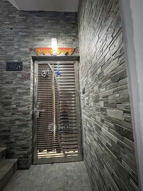 2 BHK Flat In Evershine Apartment, Vikaspuri For Sale  In Vikaspuri