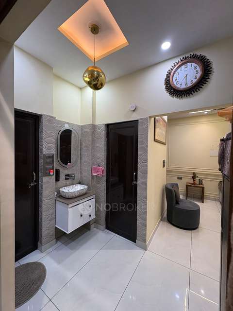 2 BHK Flat In Evershine Apartment, Vikaspuri For Sale  In Vikaspuri