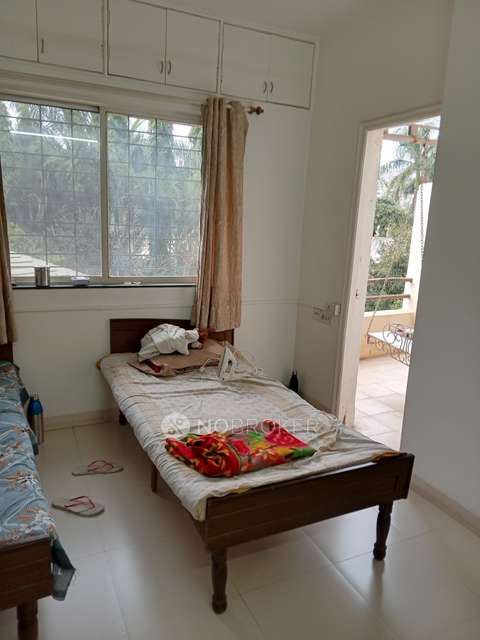 PG for Girls in Yash Classic