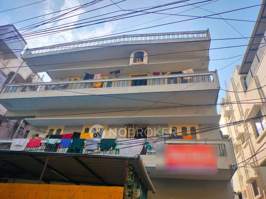 PG for Girls in Madhura Nagar