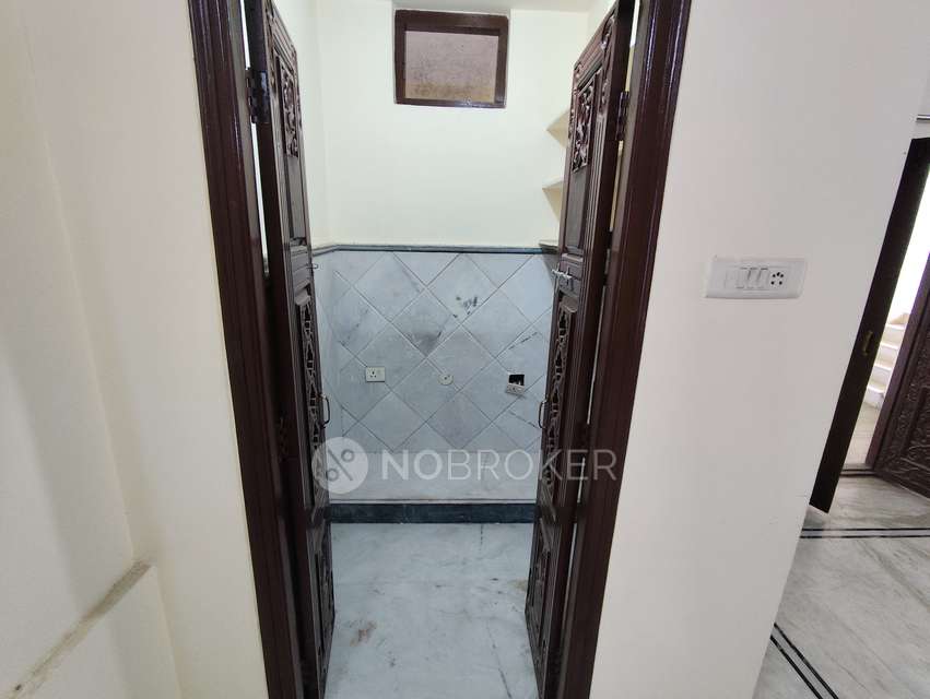 3 BHK Flat In Hussain Nest For Sale  In Lakdikapul