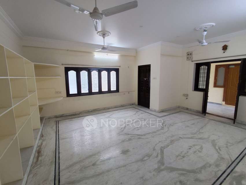 3 BHK Flat In Hussain Nest For Sale  In Lakdikapul