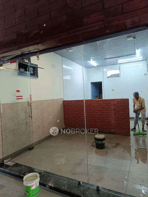 Shop in Yusuf Sarai, Delhi for sale 