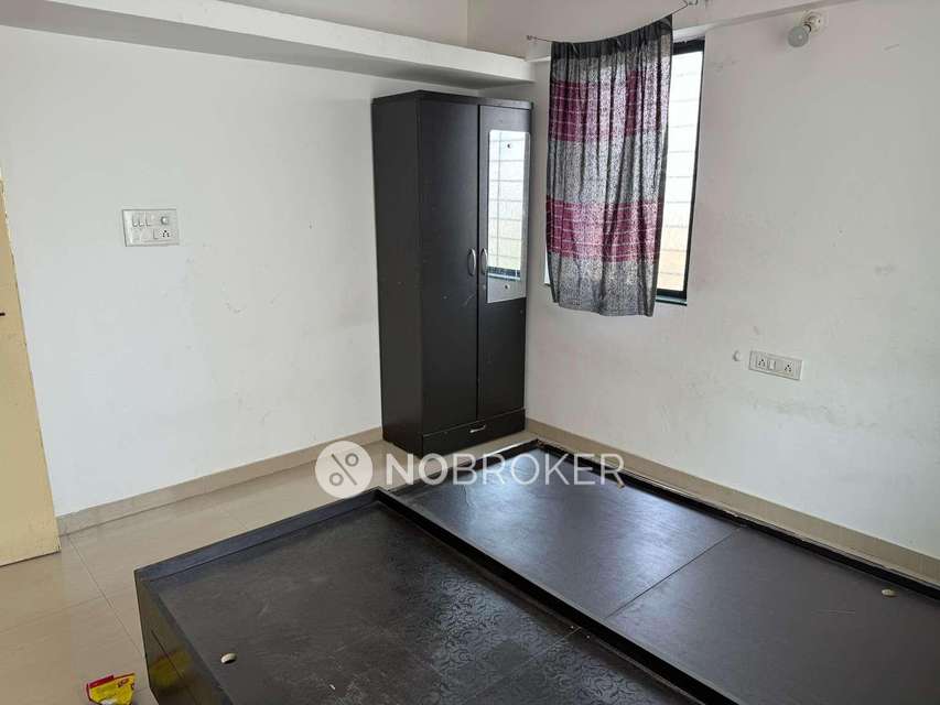 2 BHK Flat In Sp Platinum Towers For Sale  In Handewadi