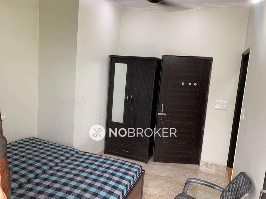 1 RK House for Rent  In Block B, Sector 48