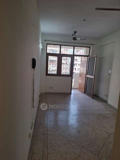 2 BHK Flat In Pmo Cooperative Housing Socity Ltd, Sector-62, Noiida For Sale  In Sector 62