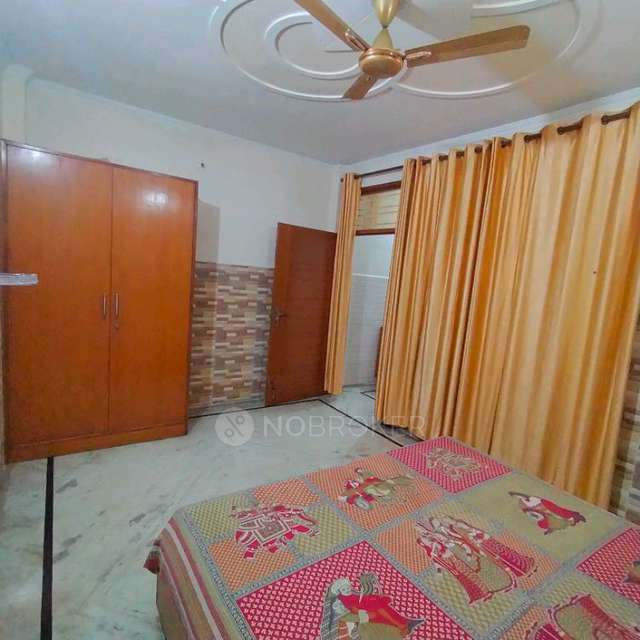 PG for Girls in Ok Model School