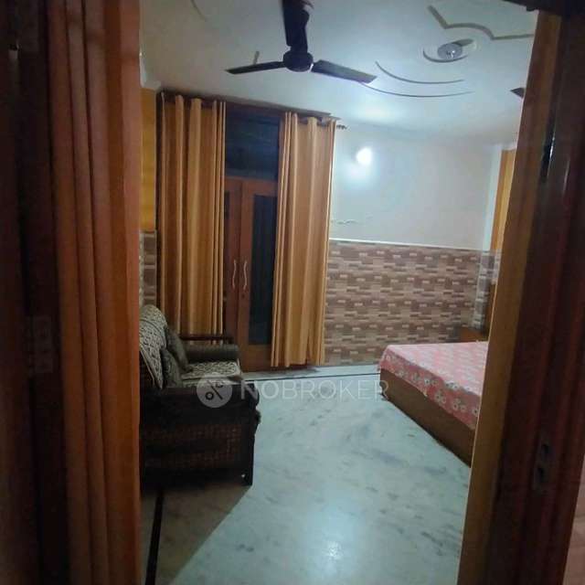 PG for Girls in Ok Model School