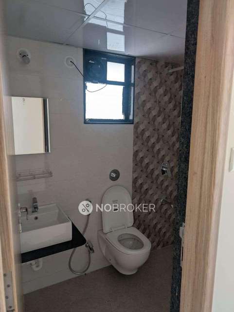 2 BHK Flat In Kohinoor Viva City For Sale  In Dhanori