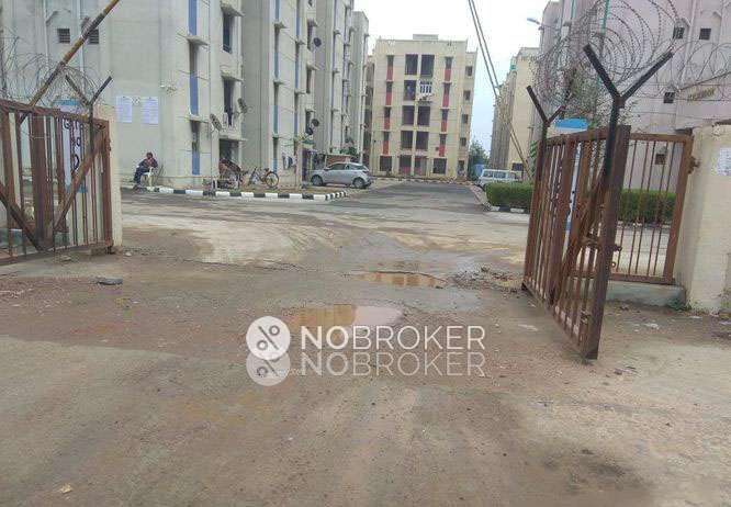 1 BHK Flat In Park View Apparment  For Sale  In  Rohini 