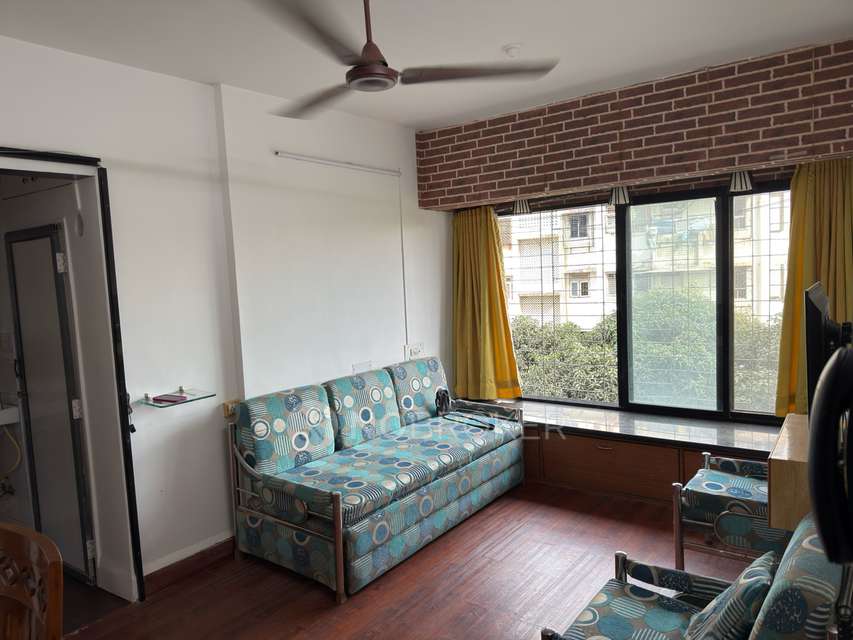 1 BHK Flat In Tirupati Tower , 7 Bungalows, Jp Road , Andheri West ,near Versova Metro Staion  for Rent  In 7 Bungalows