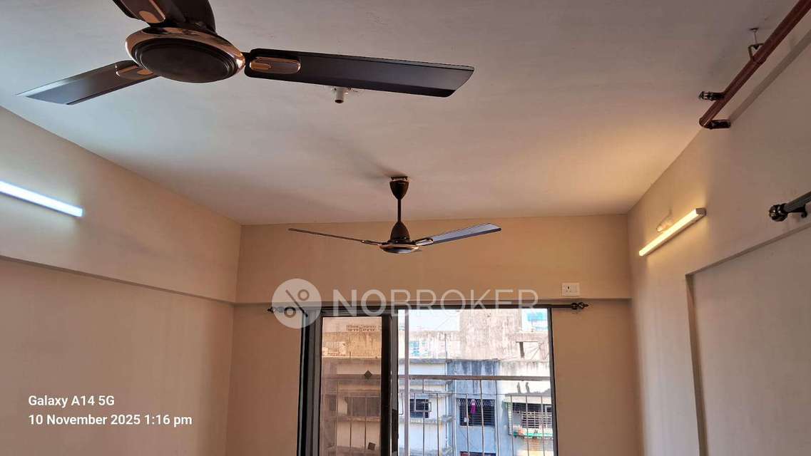 1 BHK Flat In Zoeb Aayesha Palace for Rent  In Parel