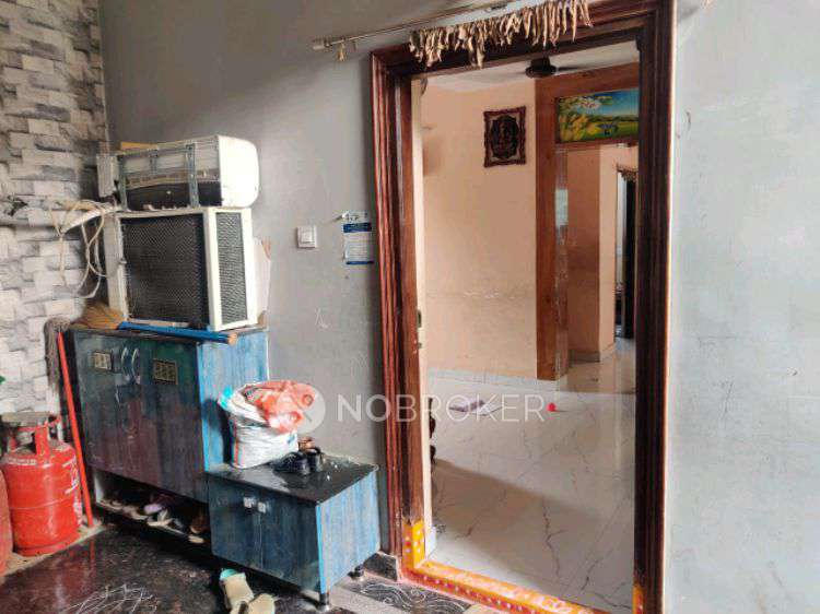 2 BHK Flat In Sai Murahari Apartment For Sale  In Bhavani Nagar, Moosapet