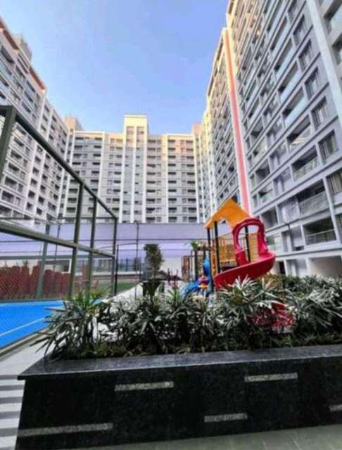 Shared Room for Male In 2 BHK  In Roshan Milestone In Roshan Milestone, E1303, Rohan Aanata Ln, Tathawade, Pimpri-chinchwad, Pune, Maharashtra 411033, India