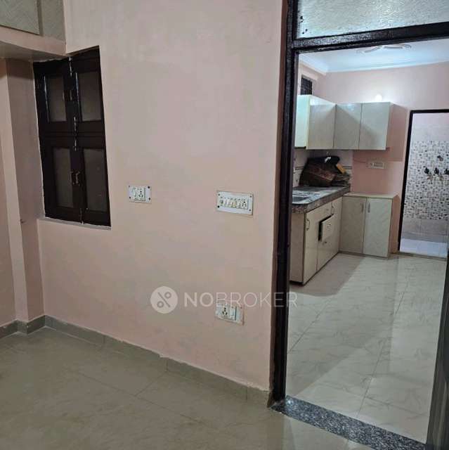 2 BHK Flat In Old Kondli, Near Crime Branch For Sale  In C-12h, Near Dinkar Public School, Old Kondli, Kondli, Delhi, 110096, India