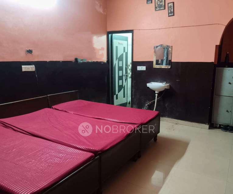 PG for Boys in Sector 12