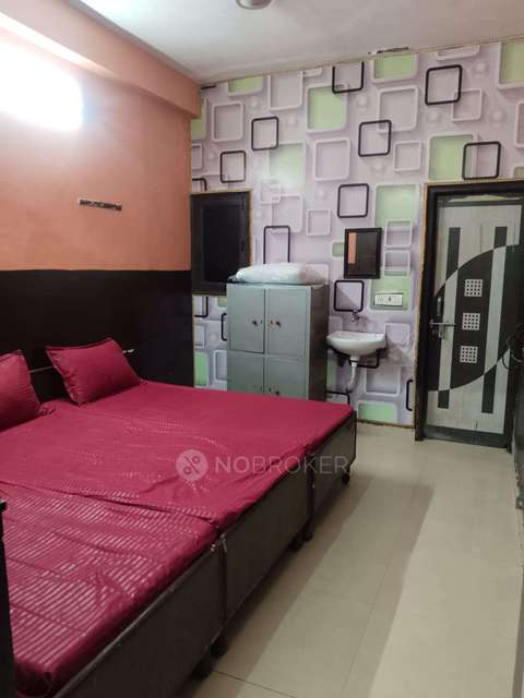 PG for Boys in Sector 12