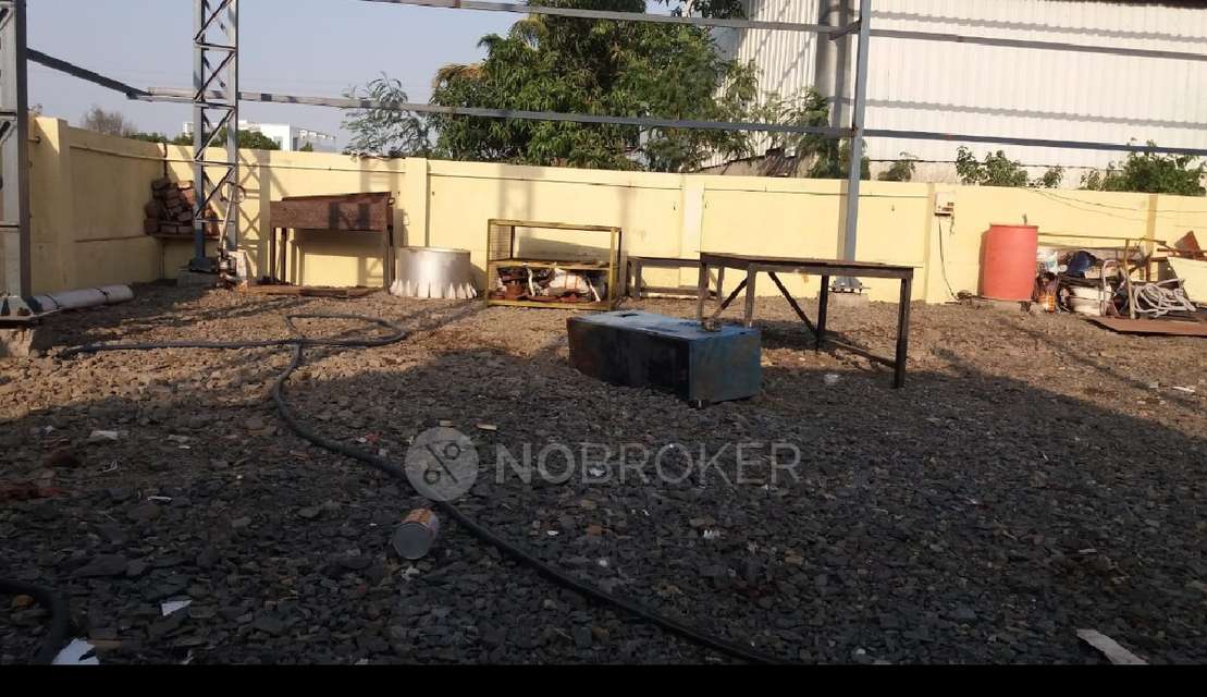 2 BHK Flat In Parshwa Platinum for Rent  In Parshwa Platinum