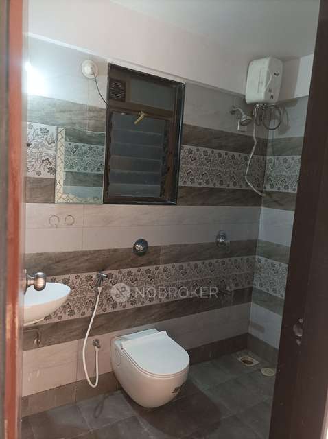 2 BHK Flat In Tivon Park, Ghatkopar West For Sale  In Ghatkopar West