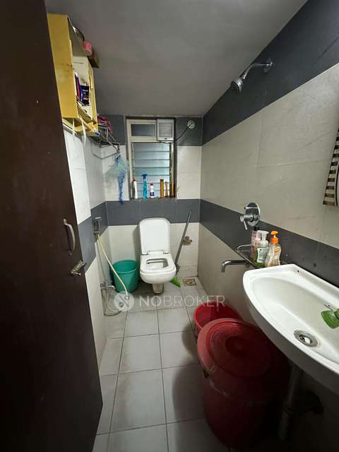 2 BHK Flat In Vithal Darshan Co Op Hsg Soc For Sale  In Andheri West