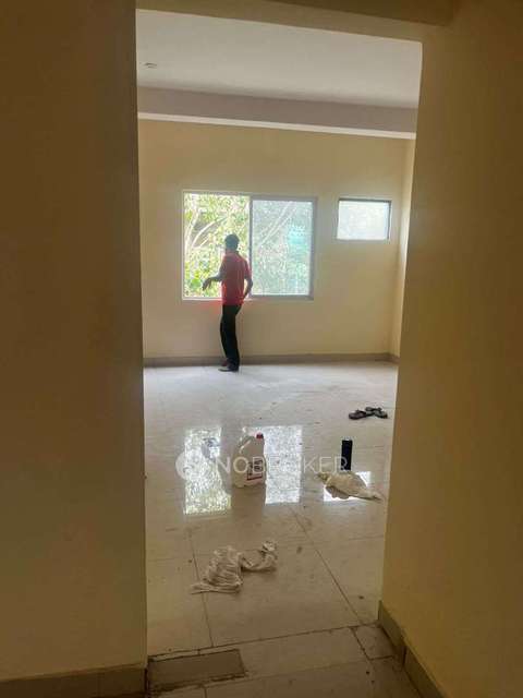 Godown/Warehouse in Sector 5, Delhi for sale 