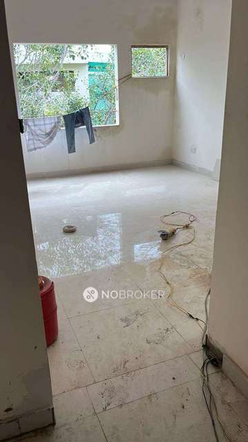 Godown/Warehouse in Sector 5, Delhi for sale 