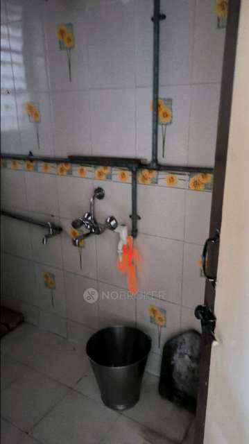 1 BHK Flat In Grace Classic Apartment for Rent  In Lallubhai Damodardas Road