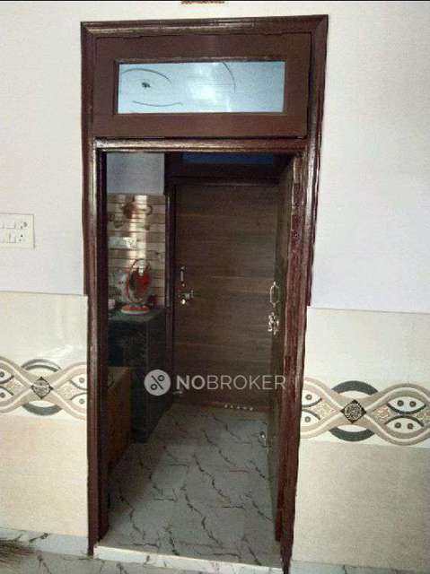 2 BHK Flat for Rent  In Sector 52