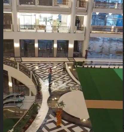 Shop in Milak Lachchhi, Greater Noida for Rent 