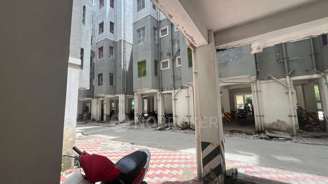 2 BHK Flat In Metro Park Apartments,  For Sale  In Mogappair