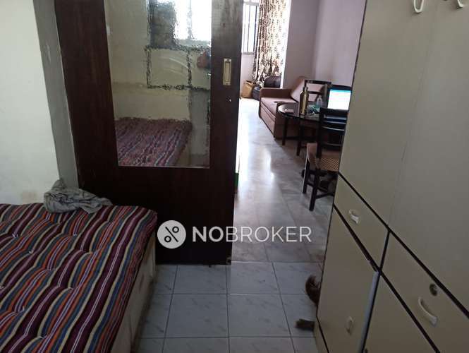 Single Room for Female In 3 BHK  In Sahakar Niwas In Dadar West