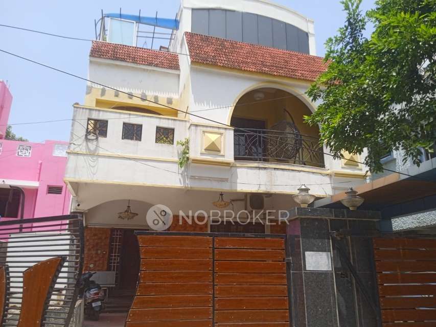 4+ BHK House For Sale  In ,annanagar East