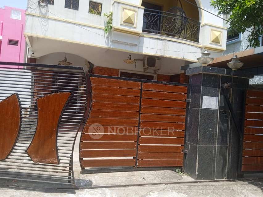 4+ BHK House For Sale  In ,annanagar East