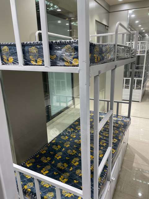 PG for Boys in Goregaon West