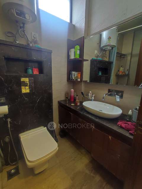 2 BHK Flat In Dayanand Colony, Lajpat Nagar For Sale  In Dayanand Colony