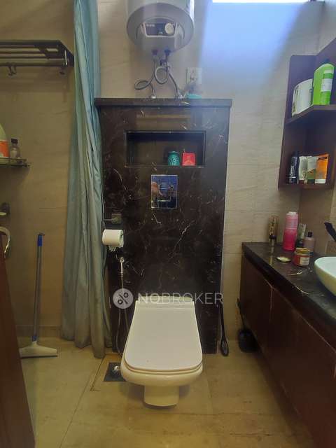 2 BHK Flat In Dayanand Colony, Lajpat Nagar For Sale  In Dayanand Colony