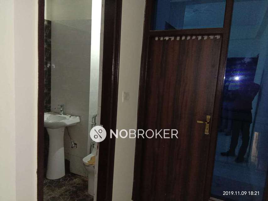 2 BHK Flat In Hightech Homes  For Sale  In Sector 104