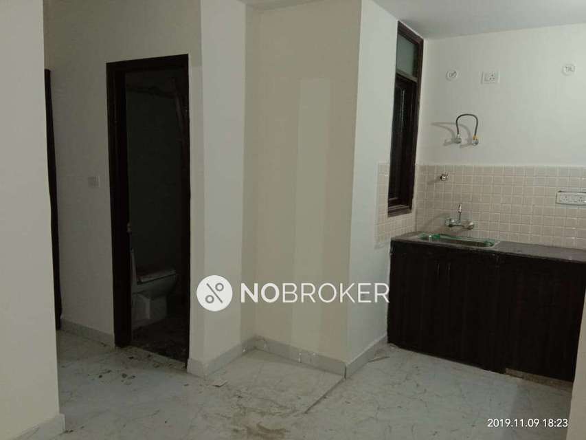 2 BHK Flat In Hightech Homes  For Sale  In Sector 104