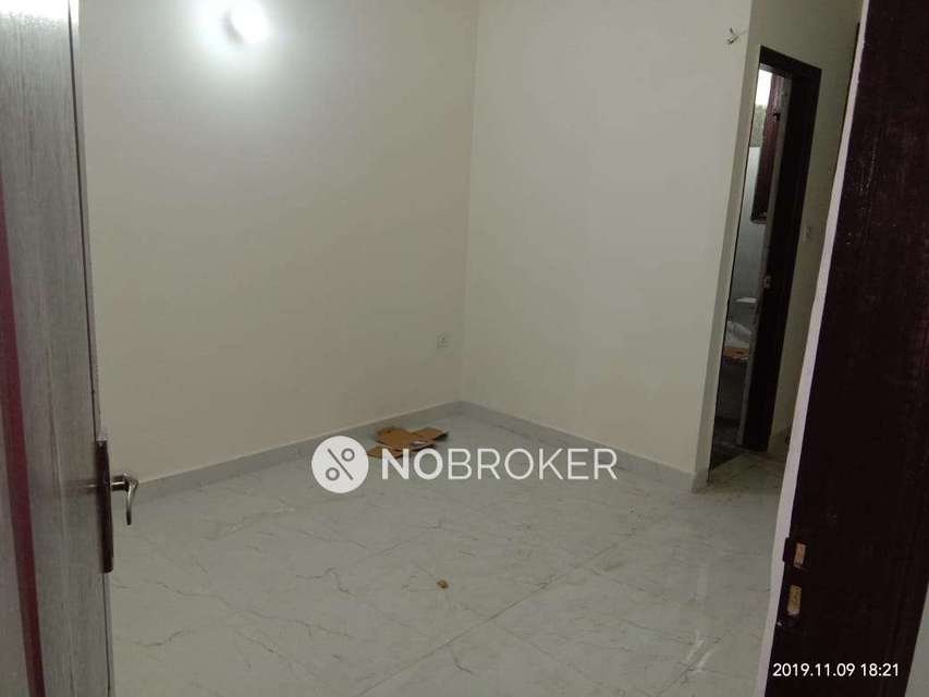 2 BHK Flat In Hightech Homes  For Sale  In Sector 104