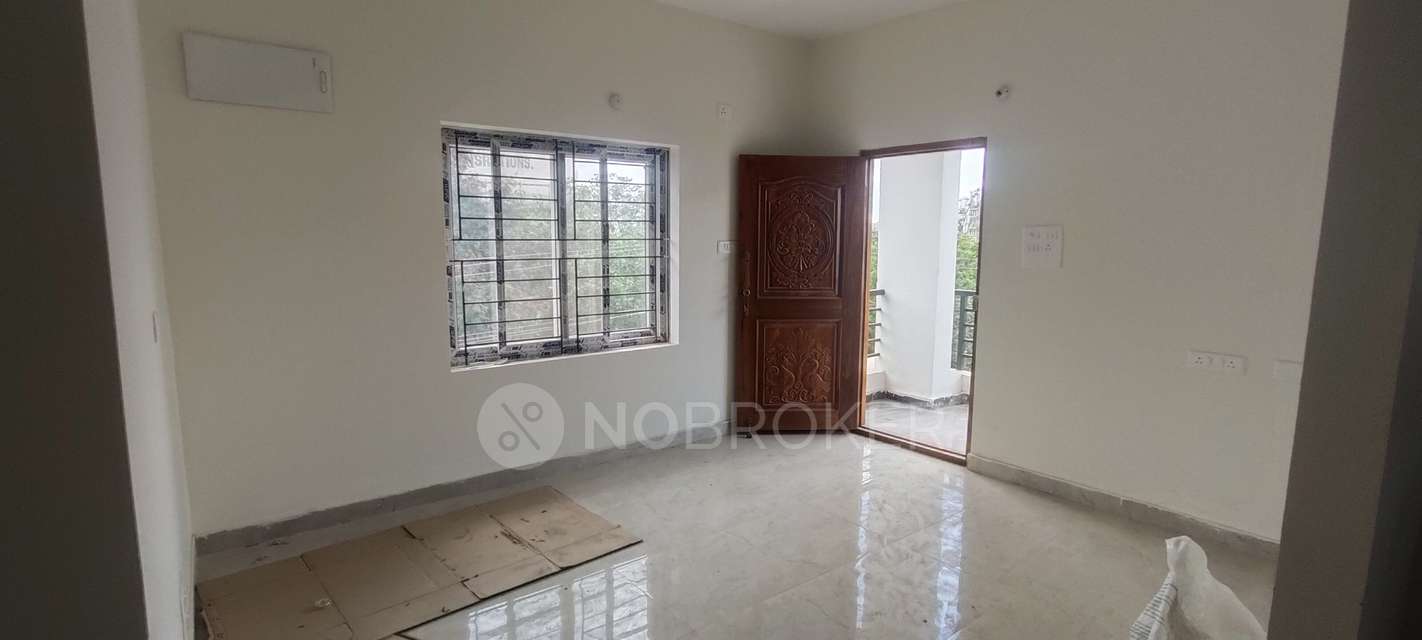 2 BHK Flat In Sai Preeth Tower For Sale  In Yapral