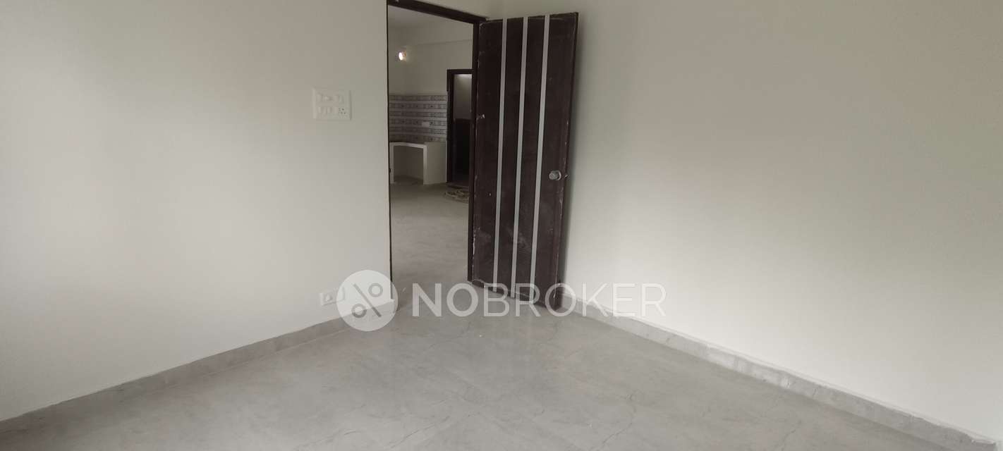 2 BHK Flat In Sai Preeth Tower For Sale  In Yapral
