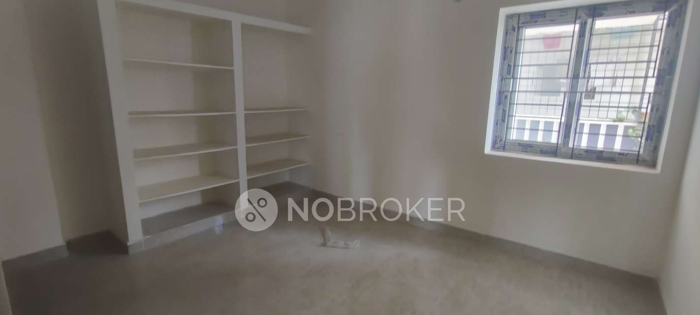 2 BHK Flat In Sai Preeth Tower For Sale  In Yapral