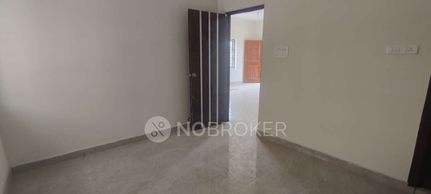 2 BHK Flat In Sai Preeth Tower For Sale  In Yapral