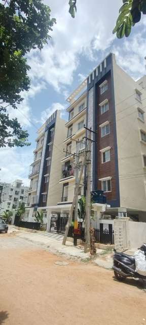 2 BHK Flat In Sai Preeth Tower For Sale  In Yapral