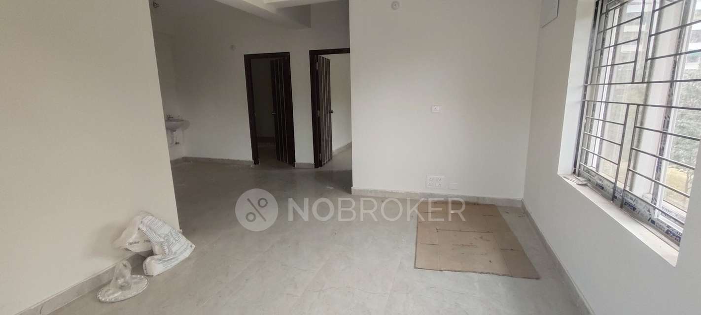 2 BHK Flat In Sai Preeth Tower For Sale  In Yapral