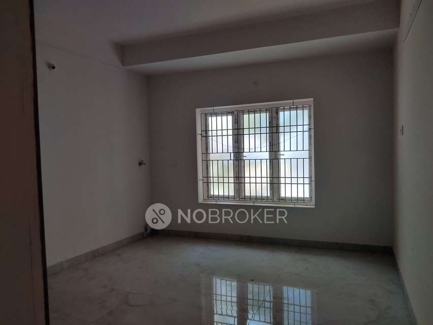 2 BHK Flat In Sree Padmalayam,  For Sale  In Korattur